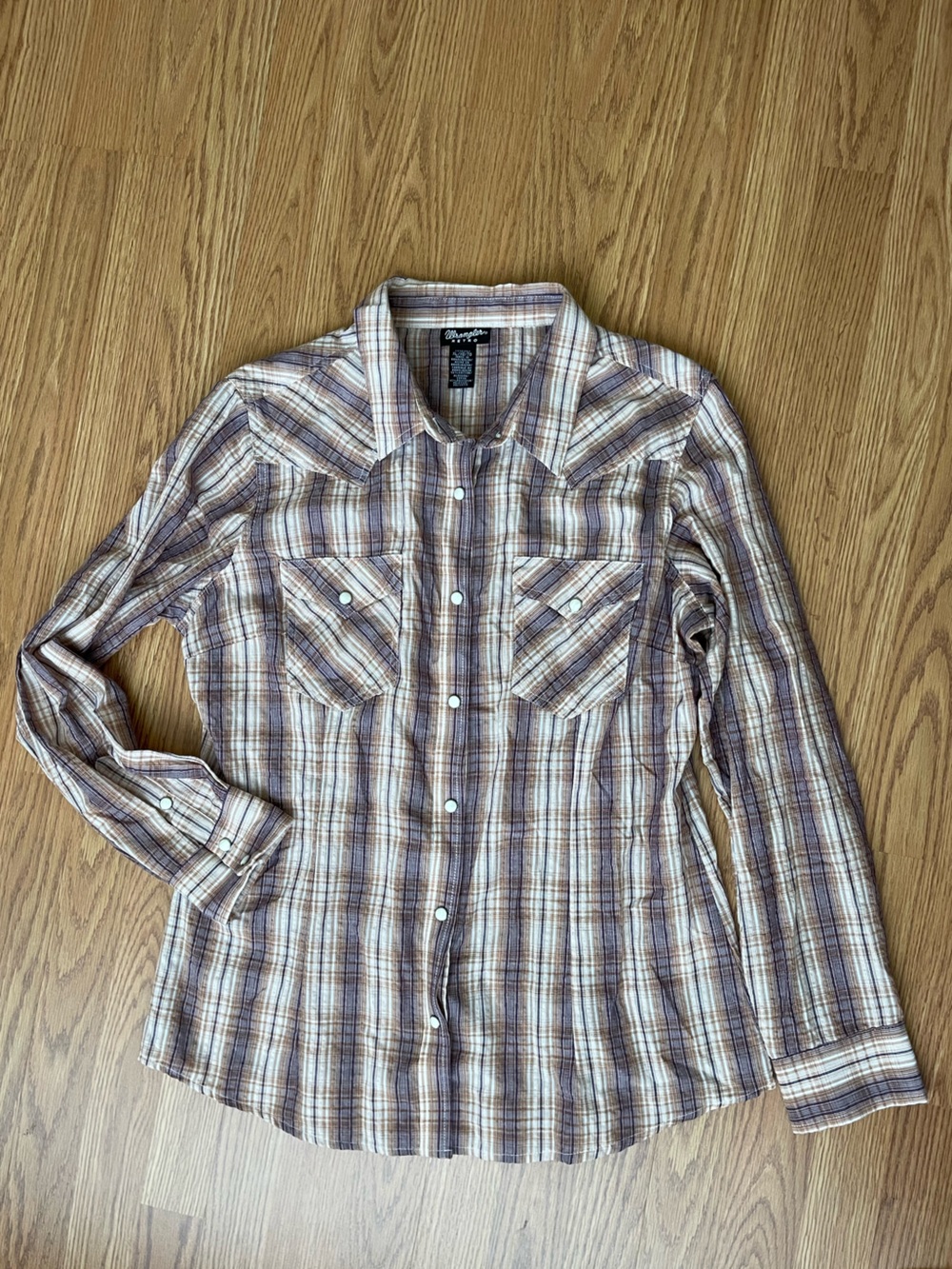 Wrangler retro womens Plaid Button-Up Shirt plum cream pearl buttons western